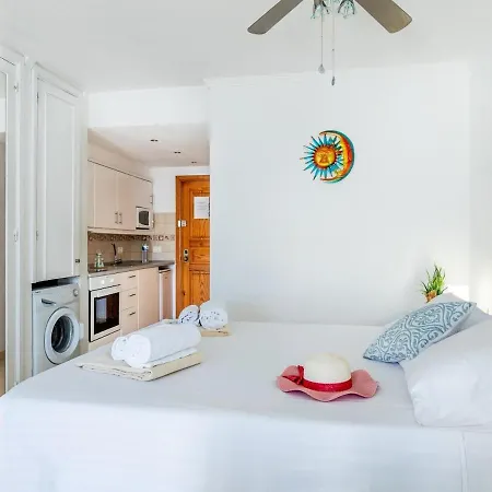 Port Royale Shine And Bright, Heated Pool لوس كريستيانوس