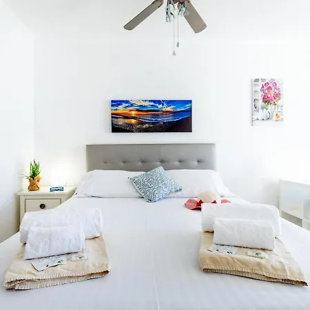 Port Royale Shine And Bright, Heated Pool