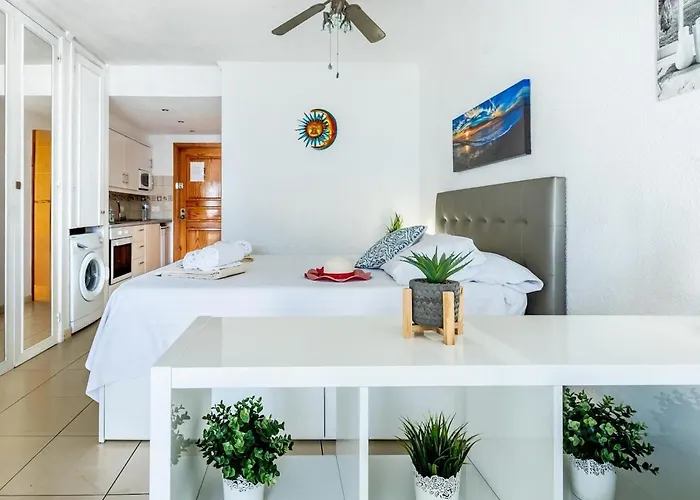 Апартаменты Port Royale Shine And Bright, Heated Pool